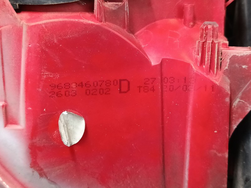 Recambio de piloto trasero derecho para peugeot 3008 i monospace (0u_) 1.6 hdi referencia OEM IAM 9683460780  