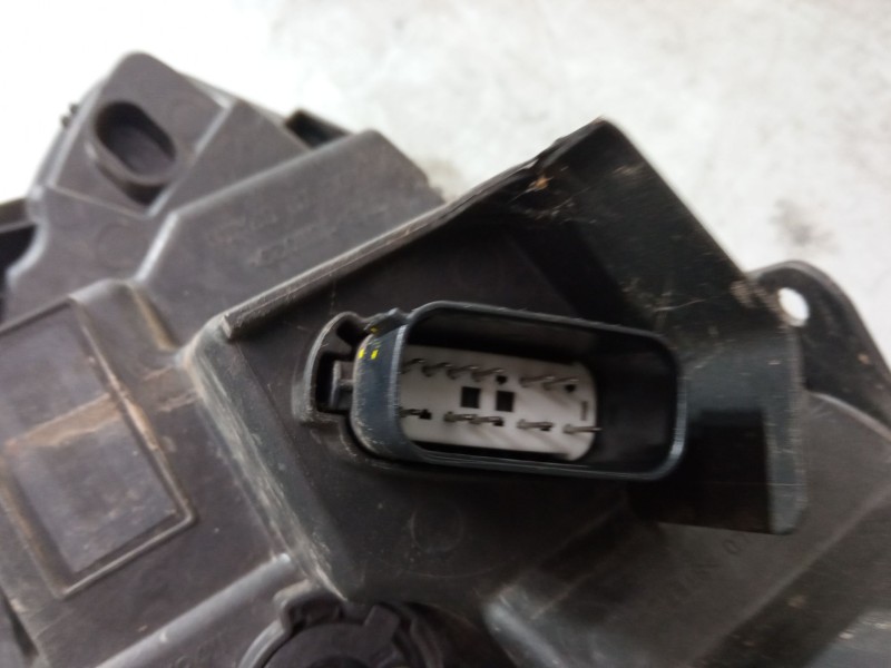 Recambio de faro derecho para ford transit connect v408 furgoneta/monovolumen 1.5 ecoblue referencia OEM IAM KT1B13W029AD L90152