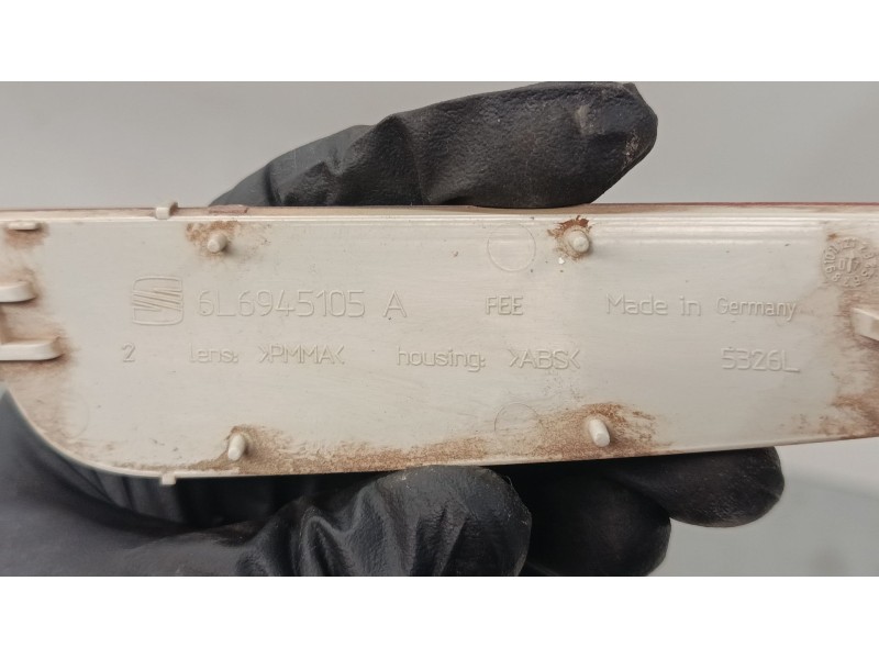 Recambio de catadioptrico trasero izquierdo para seat ibiza iii (6l1) 1.9 tdi referencia OEM IAM   