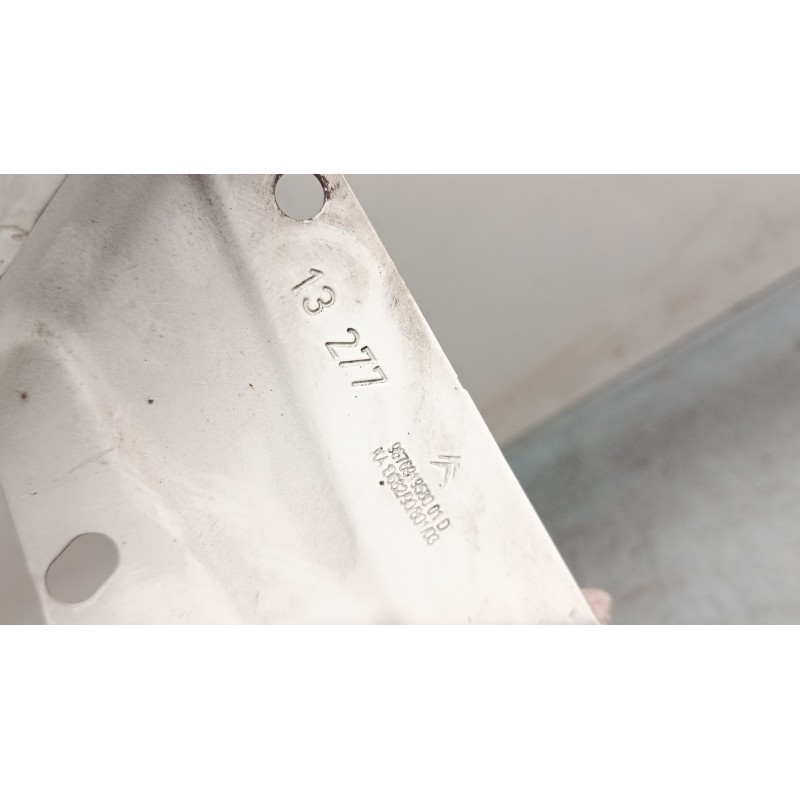 Recambio de aleta delantera derecha para citroën c4 picasso ii 1.6 hdi 90 referencia OEM IAM 967691958001D  