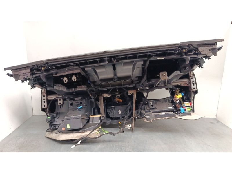 Recambio de salpicadero para citroën c4 picasso ii 1.6 hdi 90 referencia OEM IAM   