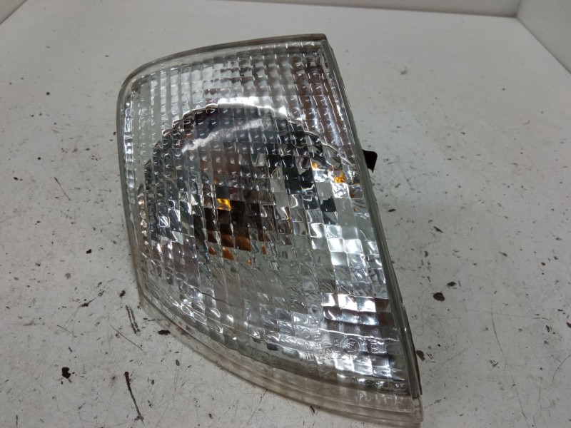 Recambio de intermitente delantero izquierdo para volkswagen passat b5 (3b2) 1.9 tdi referencia OEM IAM 084411516LF  