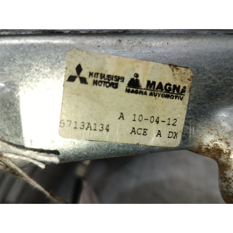 Recambio de elevalunas electrico delantero derecho para mitsubishi colt vi (z3_a, z2_a) 1.3 (z21a) referencia OEM IAM 5713A134  