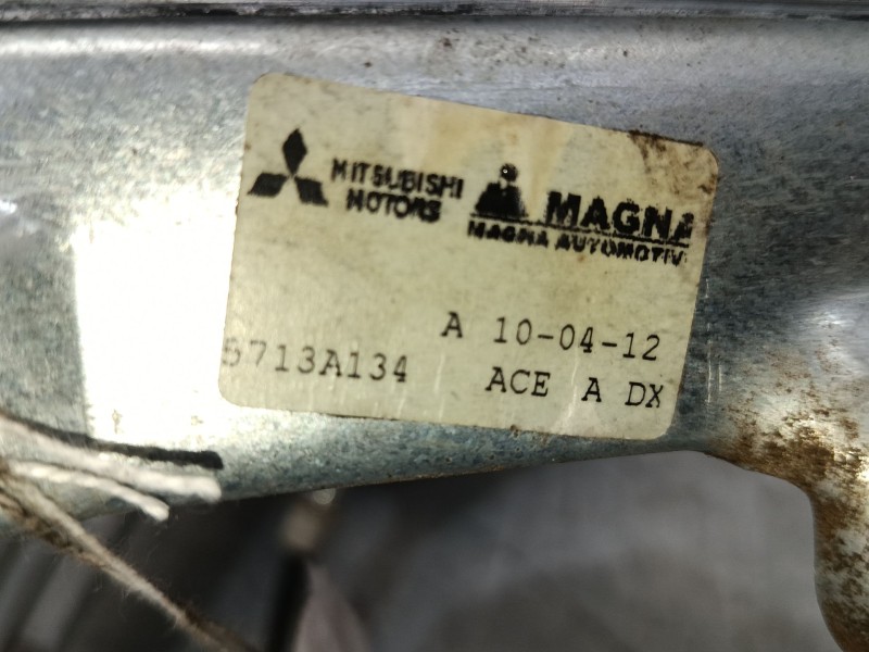 Recambio de elevalunas electrico delantero derecho para mitsubishi colt vi (z3_a, z2_a) 1.3 (z21a) referencia OEM IAM 5713A134  