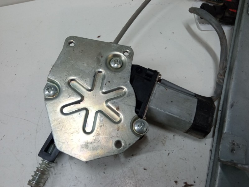 Recambio de elevalunas electrico delantero izquierdo para jeep grand cherokee ii (wj, wg) 2.7 crd 4x4 referencia OEM IAM   