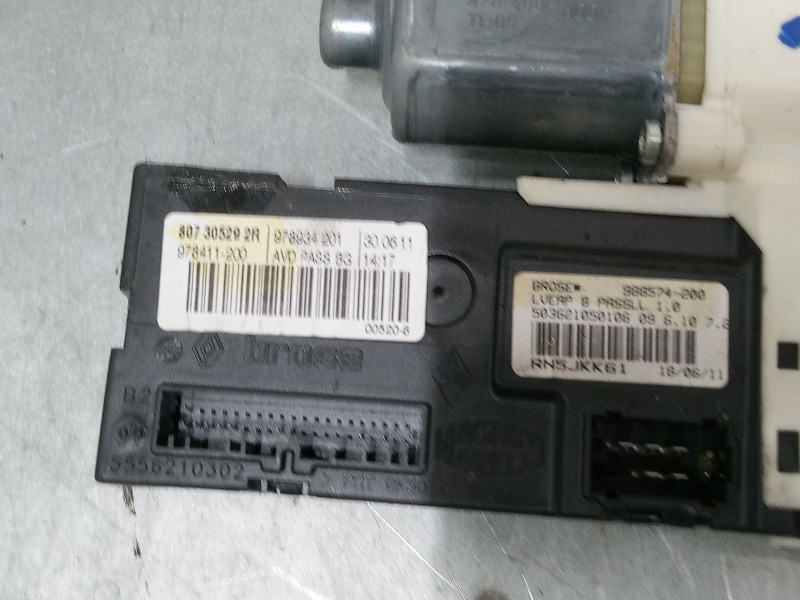 Recambio de elevalunas electrico delantero derecho para renault laguna iii grandtour (kt0/1) 1.5 dci (kt0a, kt0r, kt02) referenc