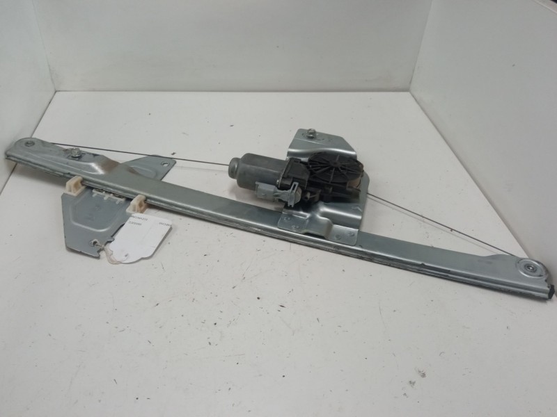 Recambio de elevalunas electrico delantero derecho para peugeot partner tepee 1.6 hdi / bluehdi 75 referencia OEM IAM 9680557788