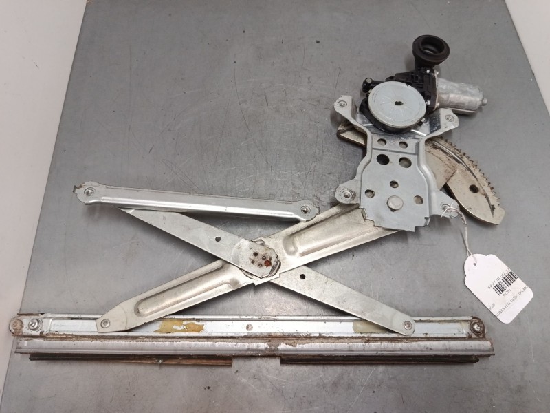 Recambio de elevalunas electrico delantero derecho para suzuki swift iii (mz, ez) 1.3 ddis (rs 413d) referencia OEM IAM 8343063J