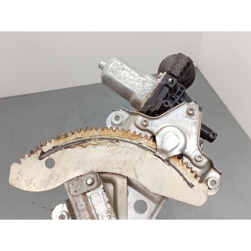 Recambio de elevalunas electrico delantero derecho para suzuki swift iii (mz, ez) 1.3 ddis (rs 413d) referencia OEM IAM 8343063J