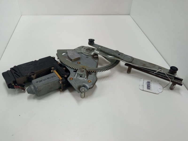 Recambio de elevalunas electrico trasero izquierdo para volkswagen golf iii cabriolet (1e7) 1.8 referencia OEM IAM 1E0959811B  