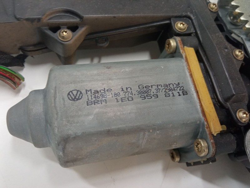 Recambio de elevalunas electrico trasero izquierdo para volkswagen golf iii cabriolet (1e7) 1.8 referencia OEM IAM 1E0959811B  