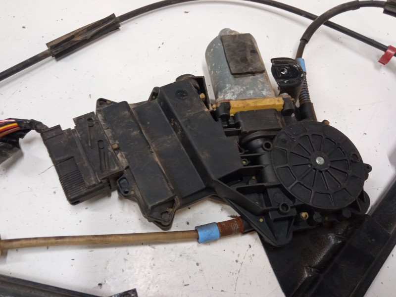 Recambio de elevalunas electrico delantero izquierdo para volkswagen golf iii cabriolet (1e7) 1.8 referencia OEM IAM   