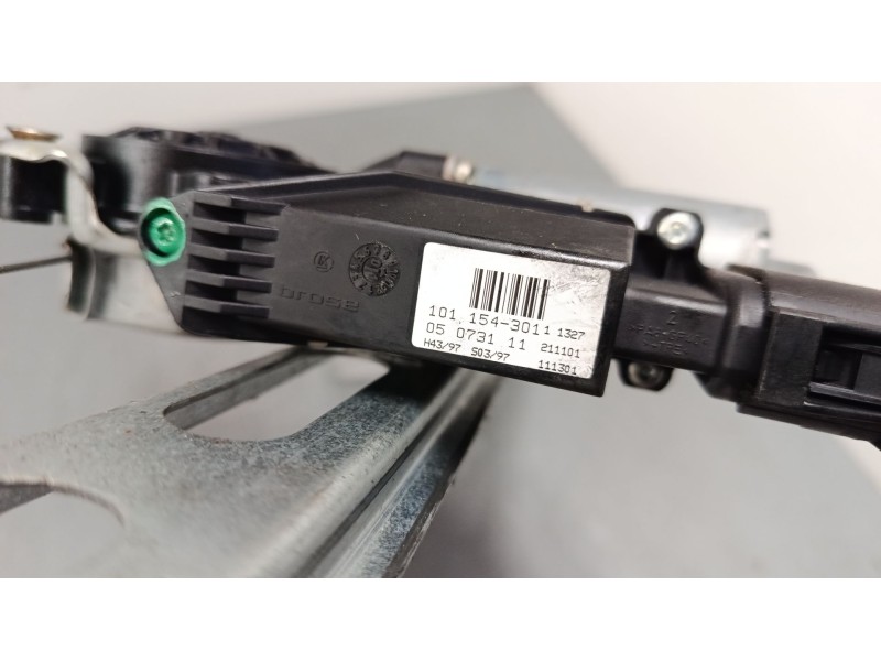 Recambio de elevalunas electrico delantero derecho para mercedes-benz clase a (w168) a 160 (168.033, 168.133) referencia OEM IAM