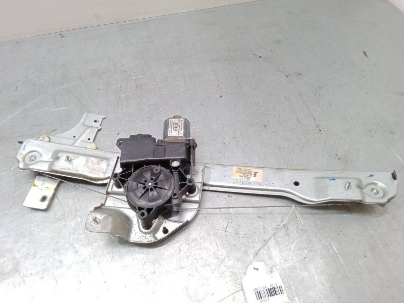 Recambio de elevalunas electrico delantero izquierdo para peugeot 208 i (ca_, cc_) 1.2 vti 82 referencia OEM IAM 9806088180  