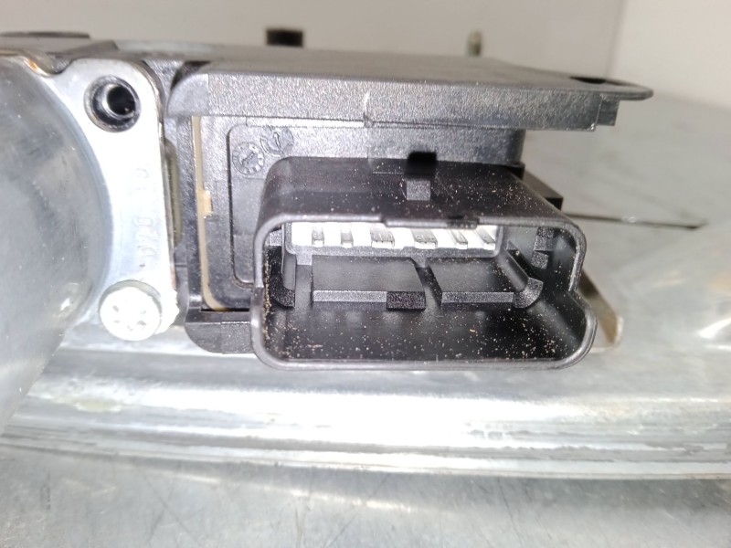 Recambio de elevalunas electrico delantero izquierdo para peugeot 208 i (ca_, cc_) 1.2 vti 82 referencia OEM IAM 9806088180  
