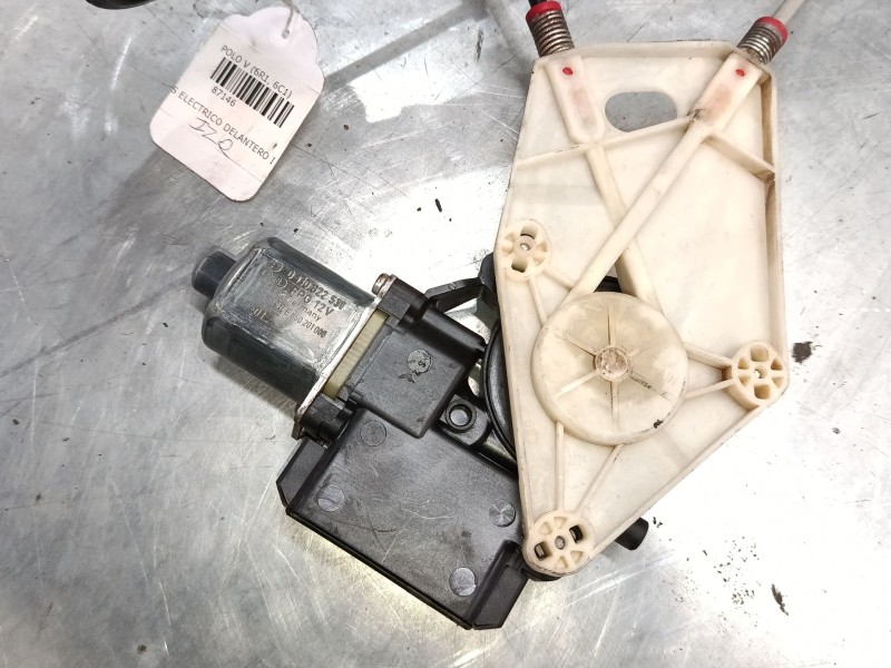 Recambio de elevalunas electrico delantero izquierdo para volkswagen polo v (6r1, 6c1) 1.4 tdi referencia OEM IAM 0130822531  