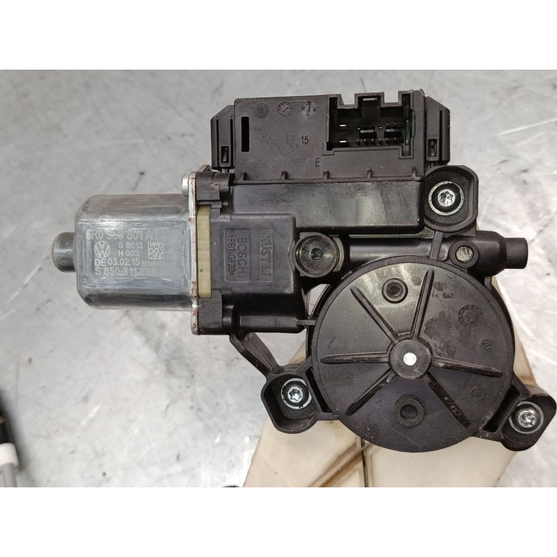 Recambio de elevalunas electrico delantero izquierdo para volkswagen polo v (6r1, 6c1) 1.4 tdi referencia OEM IAM 0130822531  