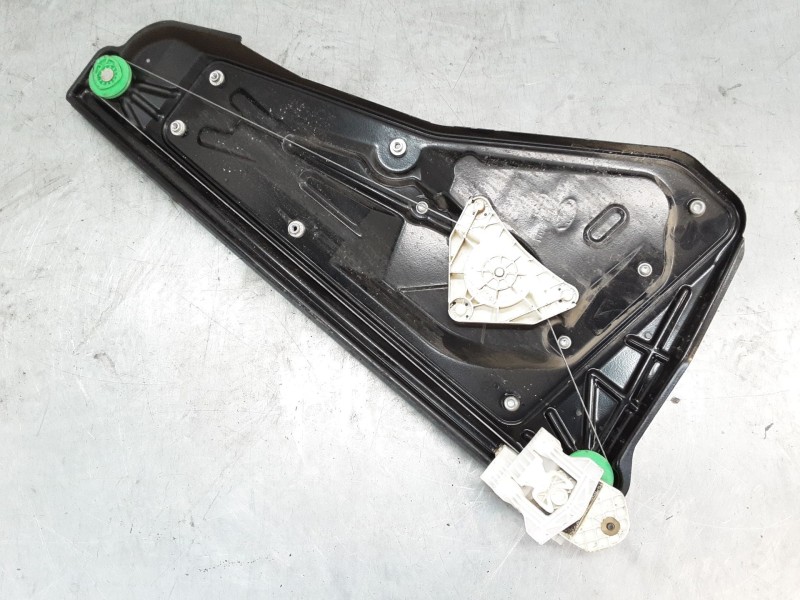 Recambio de elevalunas trasero derecho para land rover discovery iii (l319) 2.7 td 4x4 referencia OEM IAM   