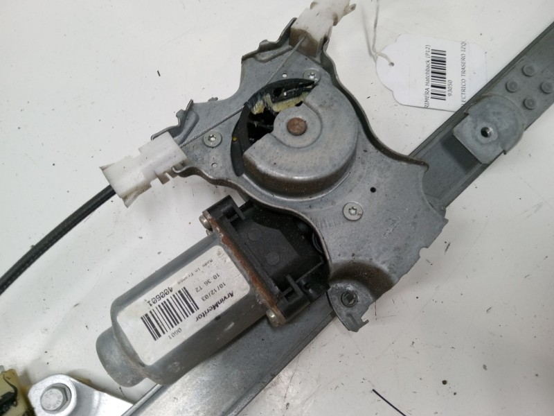 Recambio de elevalunas electrico trasero izquierdo para nissan primera hatchback (p12) 1.6 referencia OEM IAM 400601  