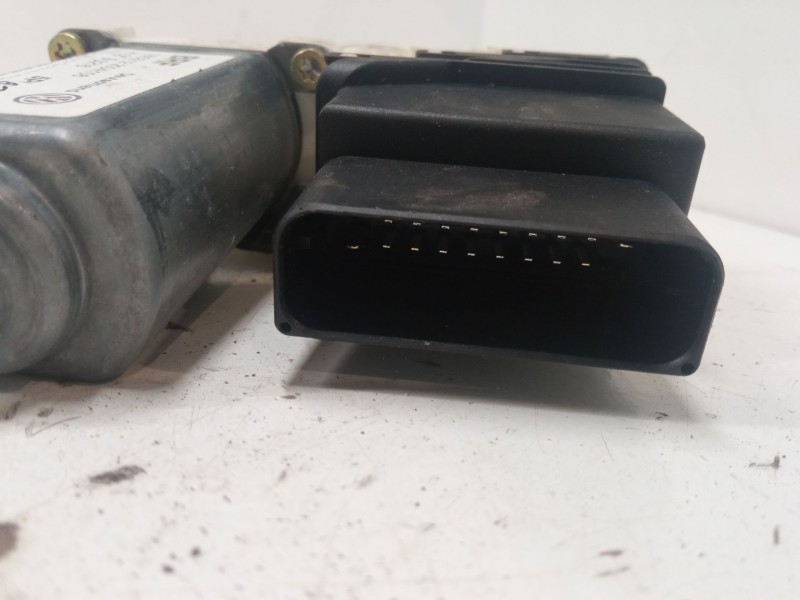 Recambio de elevalunas electrico trasero izquierdo para seat toledo iii (5p2) 1.9 tdi referencia OEM IAM 5P0839401  