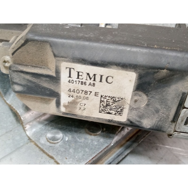 Recambio de elevalunas electrico trasero izquierdo para citroën c4 picasso i monospace (ud_) 1.6 hdi referencia OEM IAM 401786A8