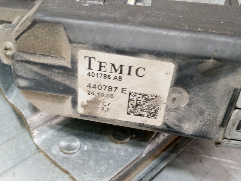 Recambio de elevalunas electrico trasero izquierdo para citroën c4 picasso i monospace (ud_) 1.6 hdi referencia OEM IAM 401786A8