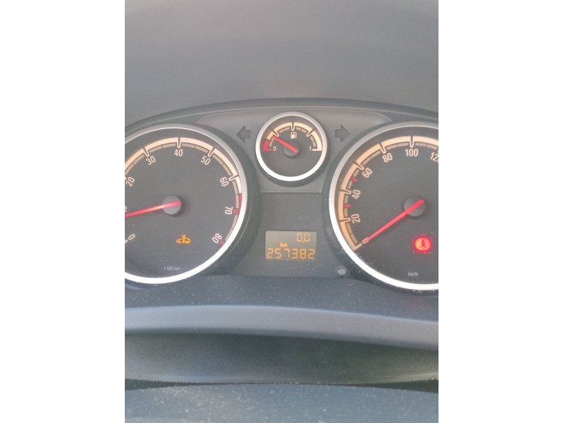 opel corsa d (s07) del año 2007