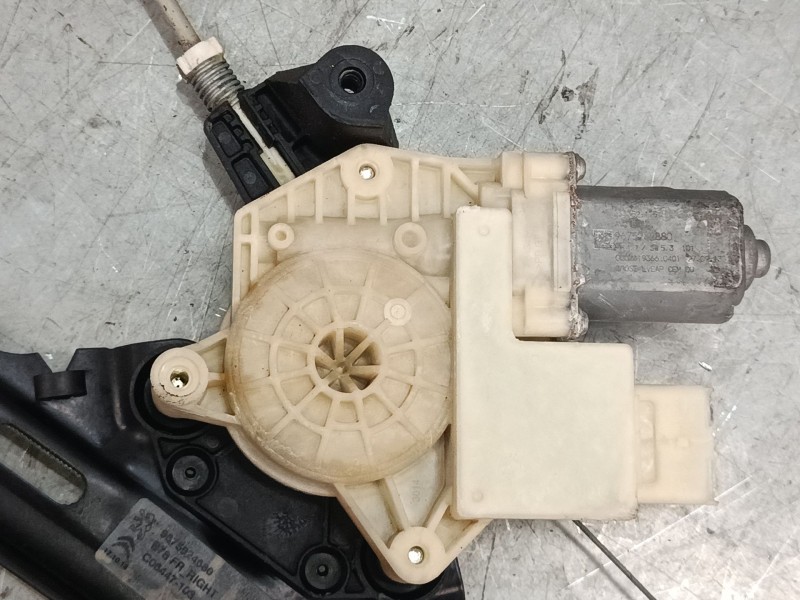 Recambio de elevalunas electrico delantero derecho para citroën c4 picasso ii 1.6 hdi 90 referencia OEM IAM 9675924680  