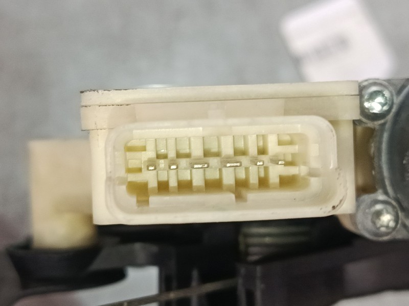 Recambio de elevalunas electrico delantero derecho para citroën c4 picasso ii 1.6 hdi 90 referencia OEM IAM 9675924680  