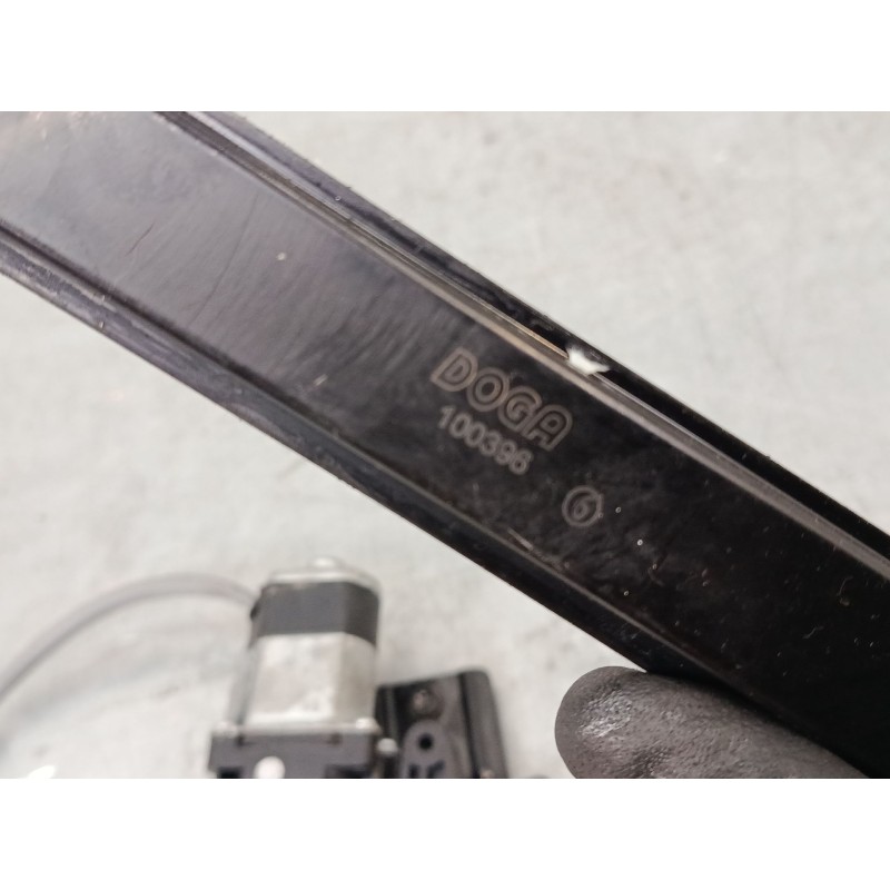 Recambio de elevalunas electrico delantero derecho para land rover freelander i (l314) 2.0 di 4x4 referencia OEM IAM   