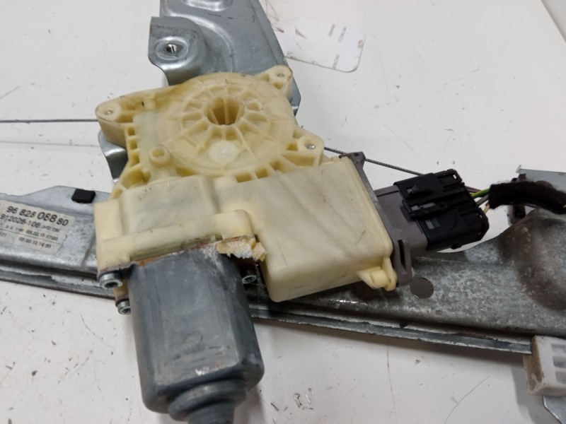 Recambio de elevalunas electrico delantero derecho para peugeot 3008 i monospace (0u_) 1.6 hdi 115 / bluehdi 115 referencia OEM 