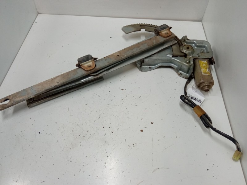 Recambio de elevalunas electrico delantero derecho para rover 25 i hatchback (rf) 2.0 idt referencia OEM IAM FR1160093  