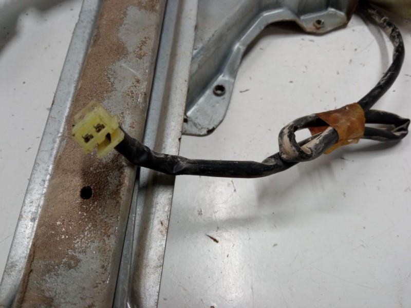 Recambio de elevalunas electrico delantero derecho para rover 25 i hatchback (rf) 2.0 idt referencia OEM IAM FR1160093  