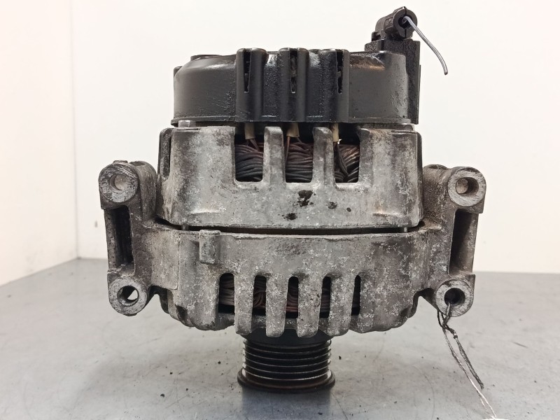 Recambio de alternador para mercedes-benz vito / mixto furgoneta (w639) 111 cdi (639.601, 639.603, 639.605) referencia OEM IAM A