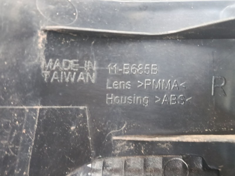 Recambio de piloto trasero derecho para mercedes-benz vito / mixto furgoneta (w639) 111 cdi (639.601, 639.603, 639.605) referenc