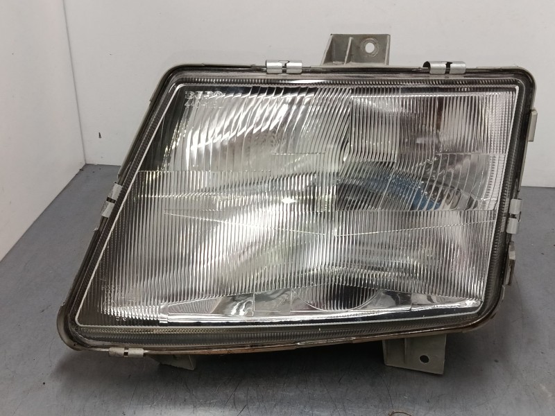 Recambio de faro izquierdo para mercedes-benz vito furgoneta (w638) 110 d 2.3 (638.074, 638.078) referencia OEM IAM 084401119L  