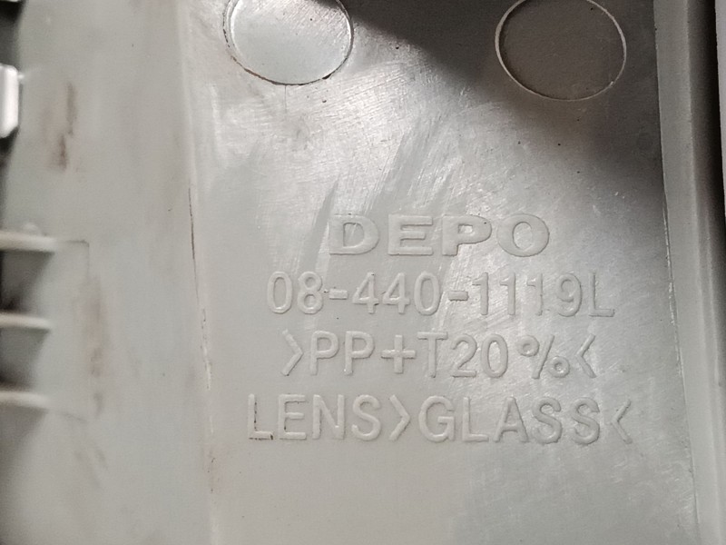 Recambio de faro izquierdo para mercedes-benz vito furgoneta (w638) 110 d 2.3 (638.074, 638.078) referencia OEM IAM 084401119L  