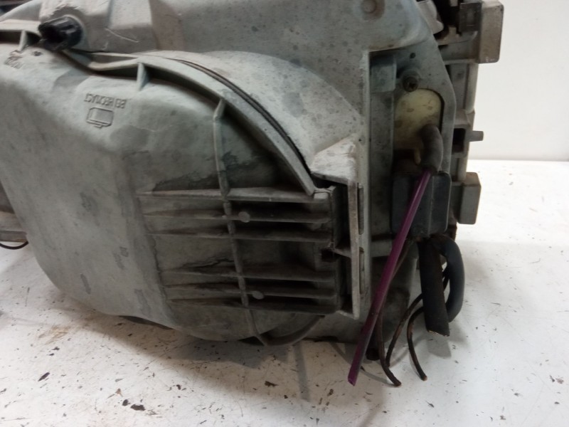 Recambio de faro derecho para mercedes-benz 123 t-model (s123) 240 t d (123.183) referencia OEM IAM   