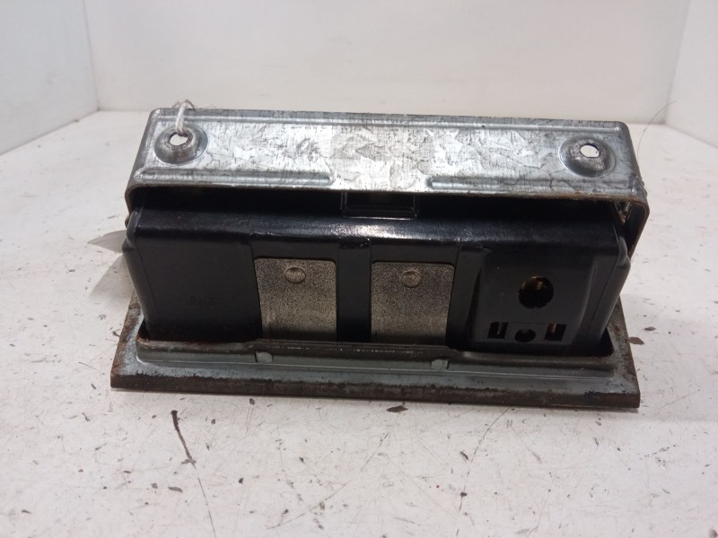 Recambio de cenicero para mercedes-benz 123 t-model (s123) 240 t d (123.183) referencia OEM IAM   