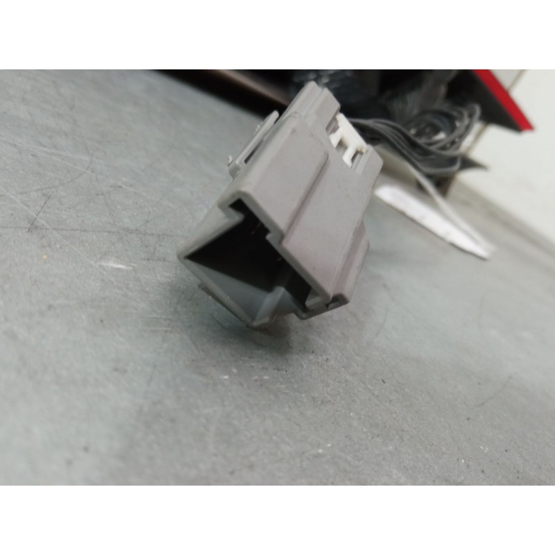 Recambio de piloto trasero derecho para ford transit connect v408 furgoneta/monovolumen 1.6 tdci referencia OEM IAM 10083  