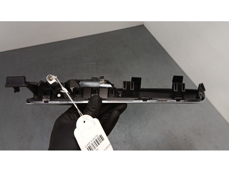 Recambio de maneta interior puerta delantera derecha para mercedes-benz clase a (w176) a 220 d (176.003) referencia OEM IAM A246