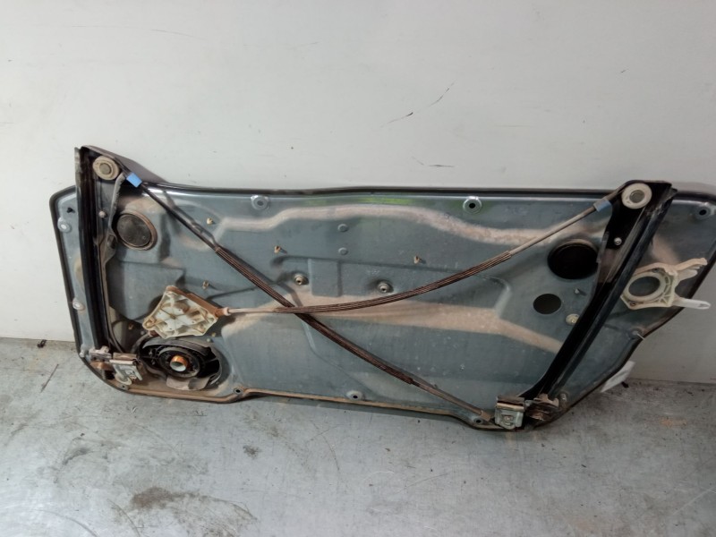 Recambio de elevalunas electrico izquierdo 3p para seat ibiza iii (6l1) 1.4 16v referencia OEM IAM 6L3837751CH  