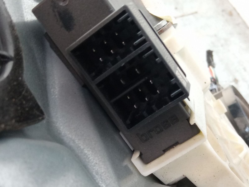 Recambio de elevalunas electrico izquierdo 3p para seat ibiza iii (6l1) 1.4 16v referencia OEM IAM 6L3837751CH  