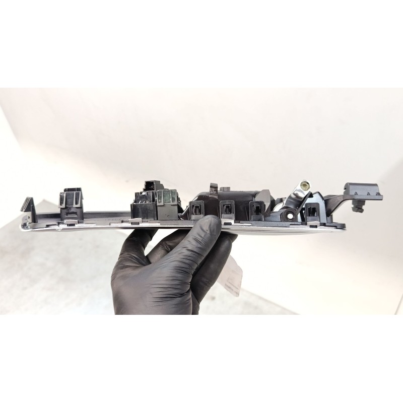 Recambio de maneta interior puerta delantera izquierda para mercedes-benz clase a (w176) a 220 d (176.003) referencia OEM IAM A2