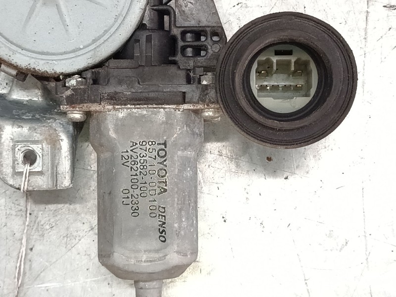 Recambio de elevalunas electrico delantero derecho para toyota auris (_e15_) 2.2 d (ade157_, ade151_) referencia OEM IAM B57100D