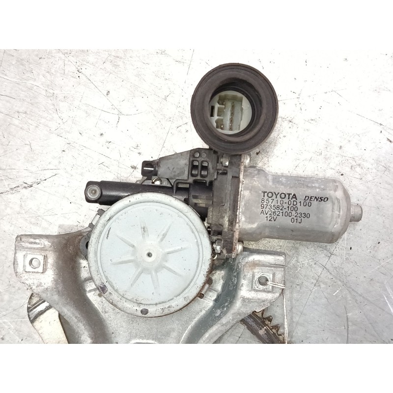 Recambio de elevalunas electrico delantero derecho para toyota auris (_e15_) 2.2 d (ade157_, ade151_) referencia OEM IAM B57100D