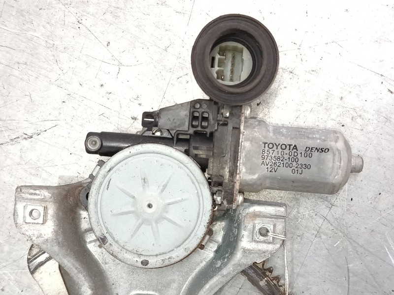 Recambio de elevalunas electrico delantero derecho para toyota auris (_e15_) 2.2 d (ade157_, ade151_) referencia OEM IAM B57100D