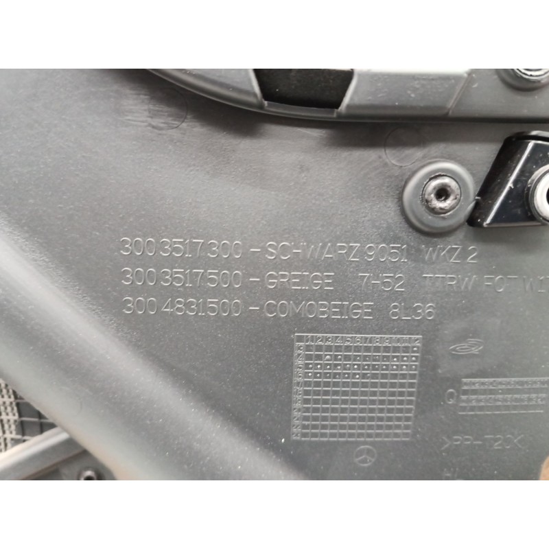 Recambio de guarnecido puerta trasero izquierdo para mercedes-benz clase a (w176) a 220 d (176.003) referencia OEM IAM   