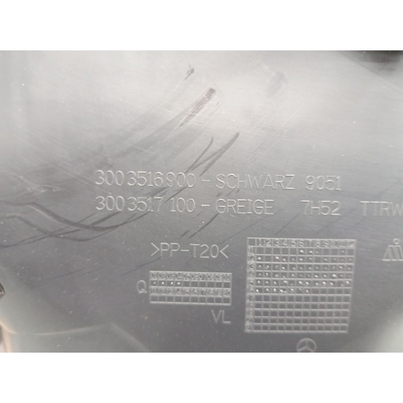 Recambio de guarnecido puerta delantera izquierda para mercedes-benz clase a (w176) a 220 d (176.003) referencia OEM IAM   