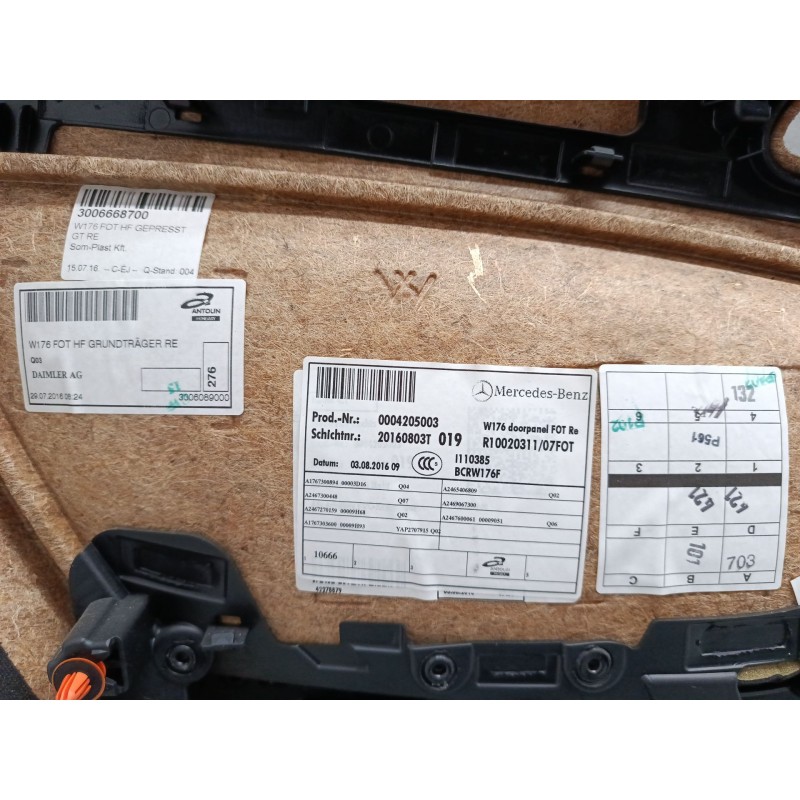 Recambio de guarnecido puerta trasera derecha para mercedes-benz clase a (w176) a 220 d (176.003) referencia OEM IAM   